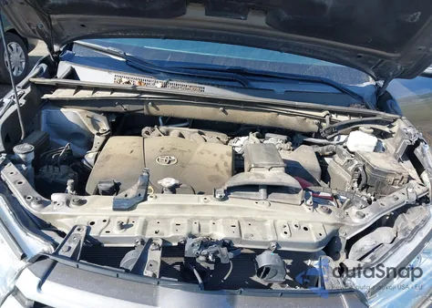 2018 Toyota Highlander Xle z USA, uszkodzony, nr VIN 5TDKZRFH7JS543957